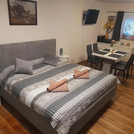 Honey Apartment *